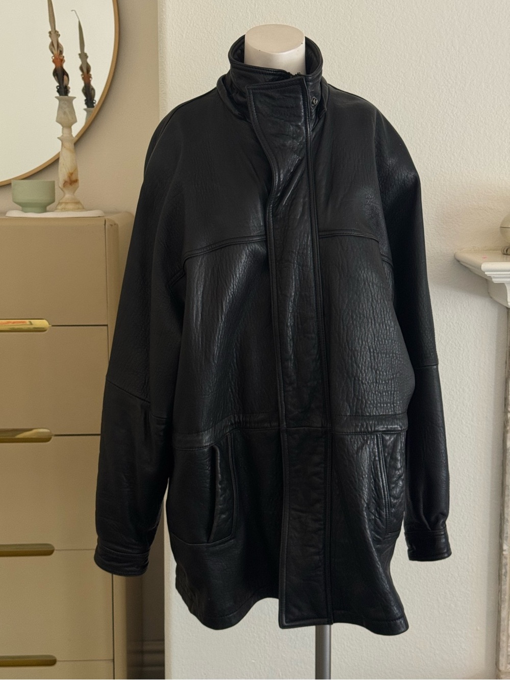 Vintage Men's Black Leather Zip-Front Jacket
